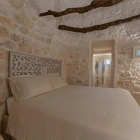 Вилла Trulli Capatosta Челье-Мессапика