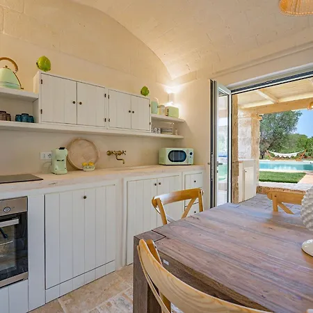 Вилла Trulli Capatosta Челье-Мессапика