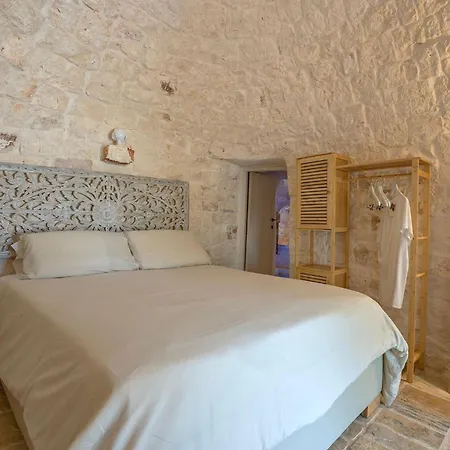 Вилла Trulli Capatosta Челье-Мессапика